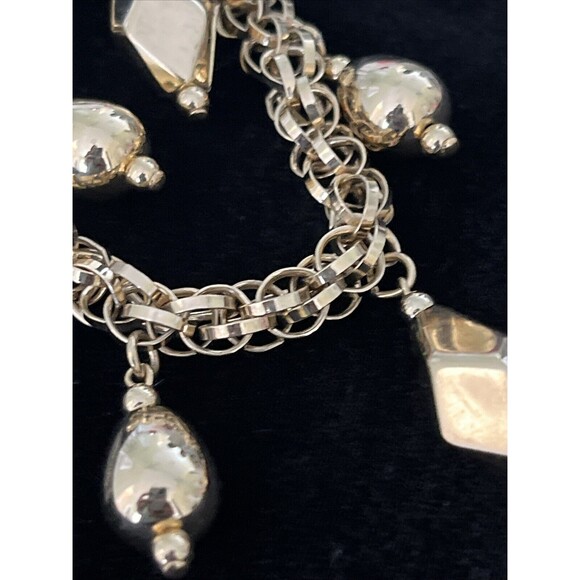 NWT New Vintage Trifari Charm Bracelet Gold Tone 7" - Picture 4 of 6